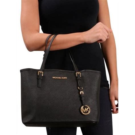 michael kors sac noir petit|Sacs de créateur .